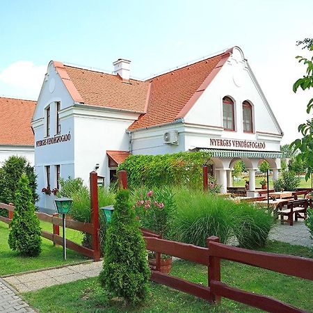 Nyerges Vendegfogado Bed & Breakfast Hegykő Eksteriør bilde