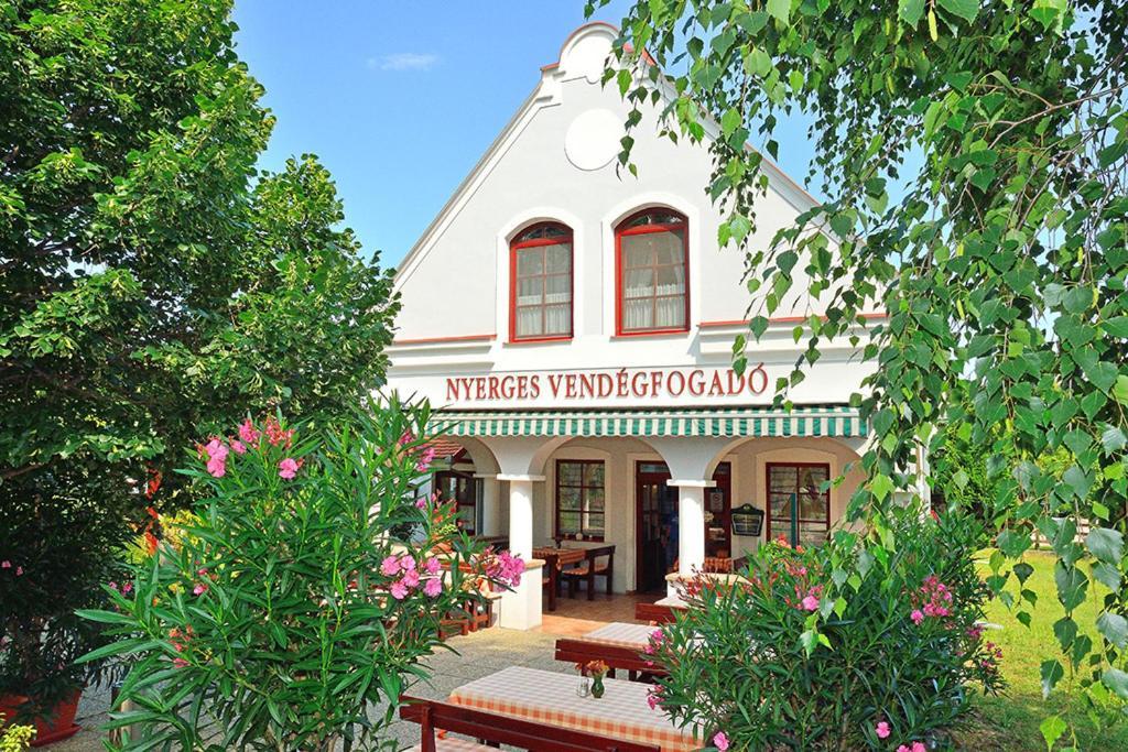 Nyerges Vendegfogado Bed & Breakfast Hegykő Eksteriør bilde